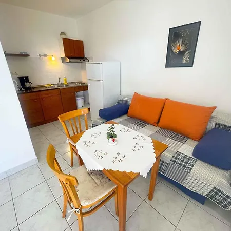 In 42056 Apartament Dramalj