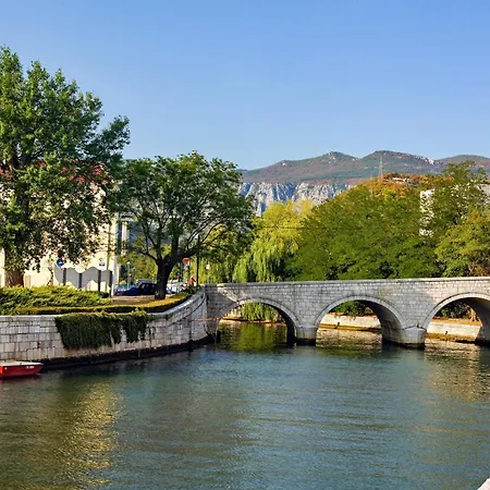 In 42056 דירה דראמליי