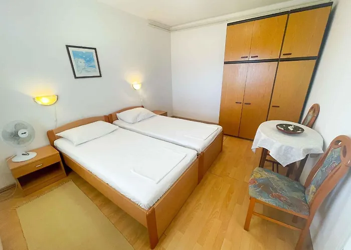 Lejlighed In 42056 *